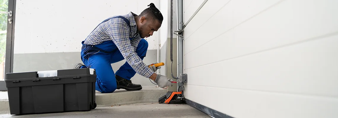 Repair Garage Door Not Closing But Light Flashing in Vaughan, ON